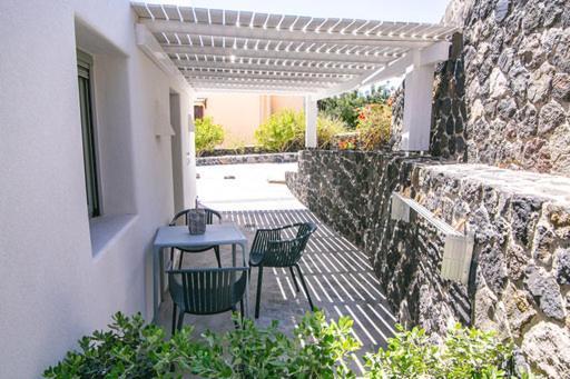Shades Of White Villas Emporio  Bilik gambar