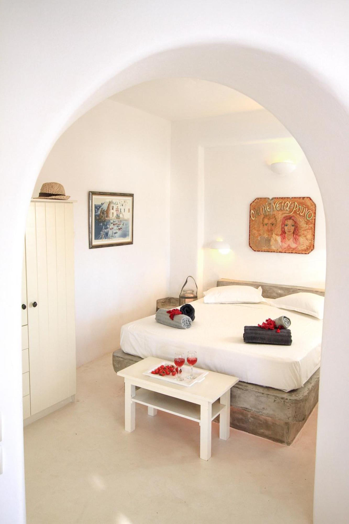 Shades Of White Villas Emporio  Luaran gambar